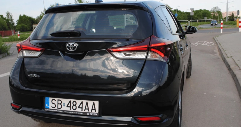 Toyota Auris cena 49200 przebieg: 69751, rok produkcji 2016 z Radom małe 137